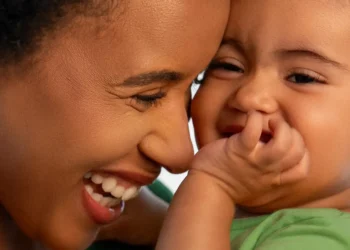 cuidado-que-abraca-a-vida:-a-rede-nascer-transforma-a-saude-de-maes-e-bebes-em-goias