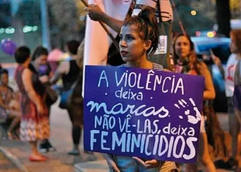 brasil-registra-recorde-de-feminicidios,-com-quatro-mulheres-assassinadas-por-dia