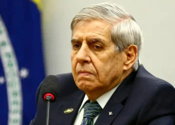 moraes-ordena-pericia-da-pf-para-esclarecer-saude-de-heleno