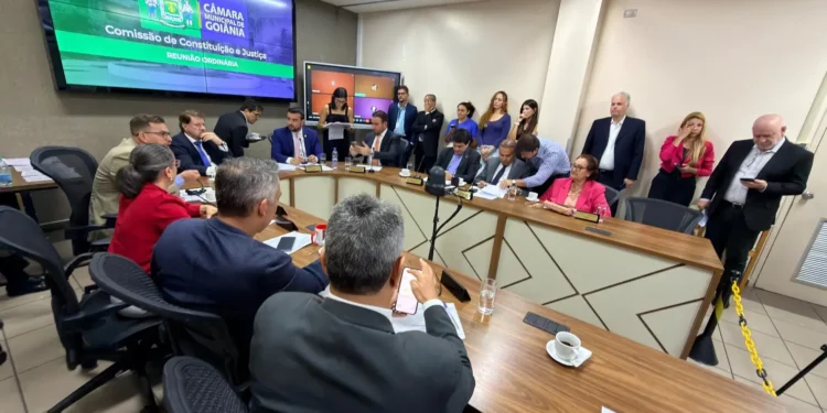 base-aprova-pacote-de-projetos-do-paco-e-oposicao-critica-ausencia-de-discussao
