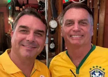 com-foco-na-anistia,-flavio-bolsonaro-abre-corrida-ao-planalto