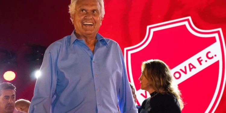 caiado-autoriza-doacao-definitiva-de-area-do-ct-ao-vila-nova-nesta-terca-feira-(09)