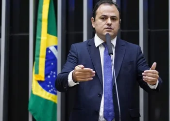 tv-camara-fora-do-ar-e-imprensa-retirada-do-plenario