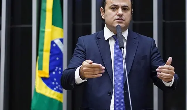 tv-camara-fora-do-ar-e-imprensa-retirada-do-plenario