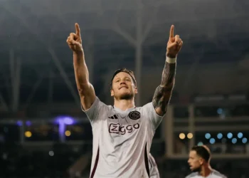 qarabag-x-ajax:-onde-assistir,-horario-e-escalacoes-pela-champions-25/26