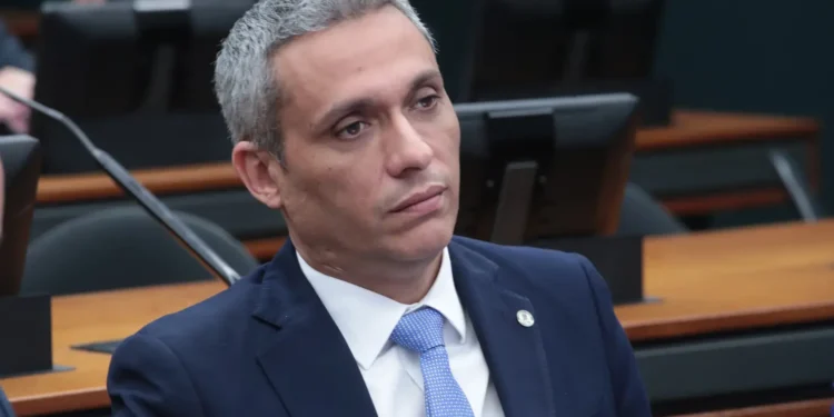 gustavo-gayer-e-indiciado-pela-pf-por-desvio-de-cota-parlamentar