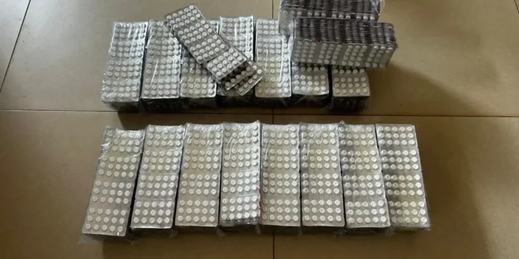 motorista-e-flagrado-com-quase-13-mil-comprimidos-de-rebite-na-br-153,-em-porangatu