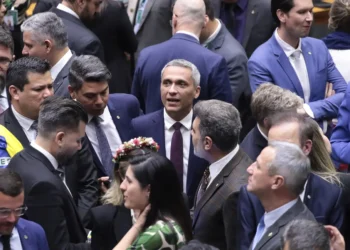 gayer-cai-na-mao-de-moraes-e-embola-campanha-ao-senado