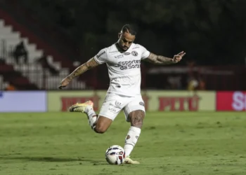 atletico-go-acerta-contratacoes-de-jogadores-rebaixados-em-2025