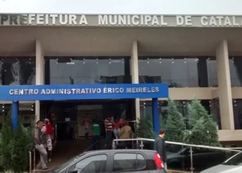 prefeitura-de-catalao-abre-concurso-com-salarios-de-ate-r$-22-mil