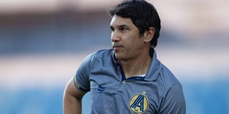 brasiliense-demite-lucio-flavio-apos-4-amistosos