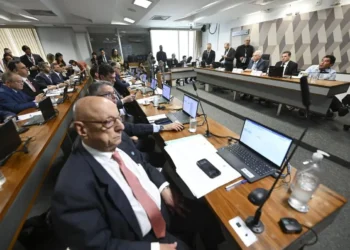 ccj-aprova-pl-da-dosimetria-e-senado-pode-reduzir-penas-do-8-de-janeiro