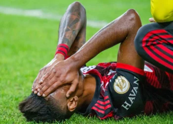 flamengo-perde-nos-penaltis-e-fica-com-o-vice-da-copa-intercontinental