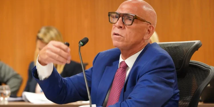 a-verdade-sobre-as-contas-publicas:-os-debitos-cairam-70%-desde-2018