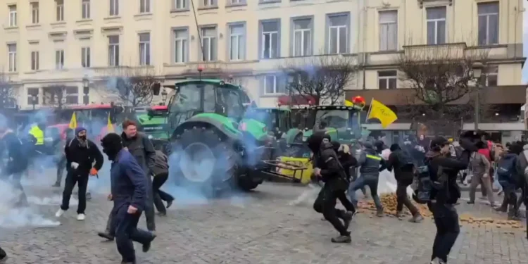 agricultores-tomam-as-ruas-de-bruxelas-contra-acordo-mercosul-ue