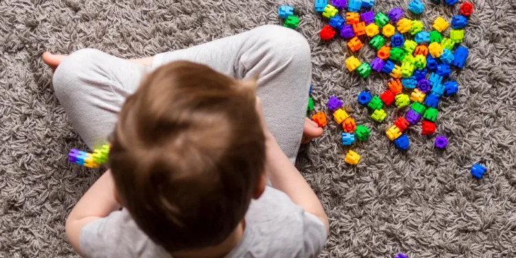 justica-determina-que-jatai-garanta-apoio-escolar-e-acompanhante-terapeutico-a-crianca-com-tea