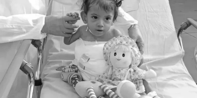 morre-aruna,-gemea-siamesa-que-havia-sobrevivido-a-cirurgia-de-separacao-em-goiania