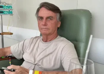 cirurgia-de-bolsonaro-termina-sem-intercorrencias-e-medicos-detalham-proximos-passos