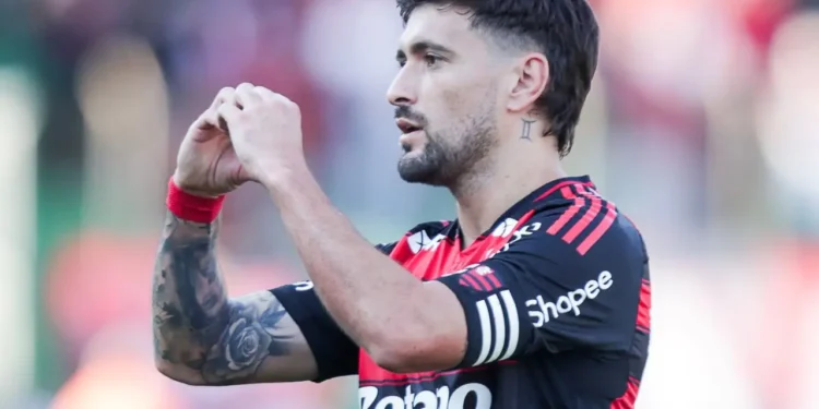 arrascaeta-disputa-premio-rei-da-america-2025-com-messi-e-martinez