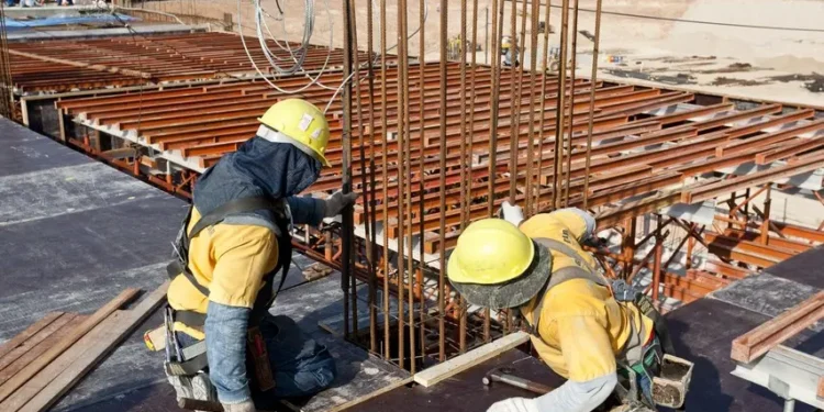 construcao-civil-cresce-em-2025,-mas-falta-de-mao-de-obra-pressiona-setor