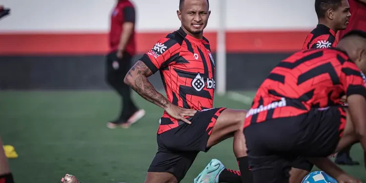 atletico-go-se-tornou-um-grande-vendedor-e-lucra-r$-30-milhoes