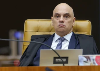 moraes-impoe-prisao-domiciliar-a-dez-condenados-por-trama-golpista-ligada-ao-governo-bolsonaro