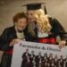 idosa-de-97-anos-conclui-faculdade-de-direito-com-filha-e-neta-e-vira-simbolo-nacional