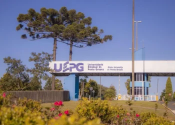uepg-abre-concurso-com-salarios-de-ate-r$-8-mil