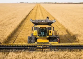 mercado-de-maquinas-agricolas-projeta-avanco-moderado-para-2026