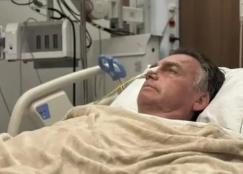 alta-prevista-e-retorno-a-prisao:-bolsonaro-deixa-hospital-nesta-quinta