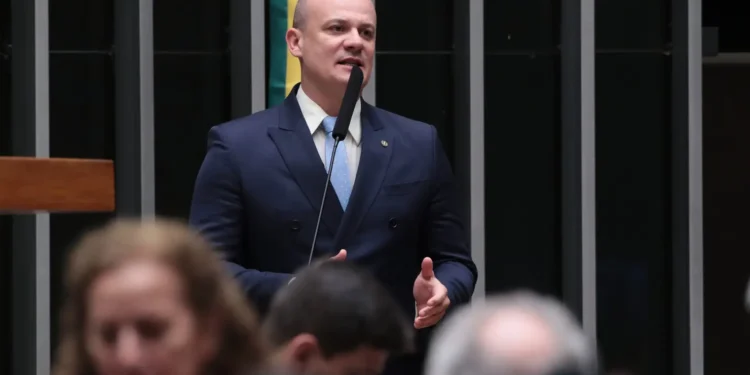 “esse-e-o-pedido-mais-forte-ate-agora”,-diz-cabo-gilberto-sobre-impeachment-de-moraes