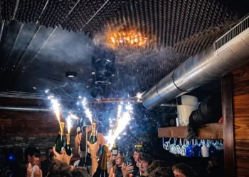 incendio-em-bar-na-suica-pode-ter-sido-causado-por-velas-em-garrafas-de-champanhe