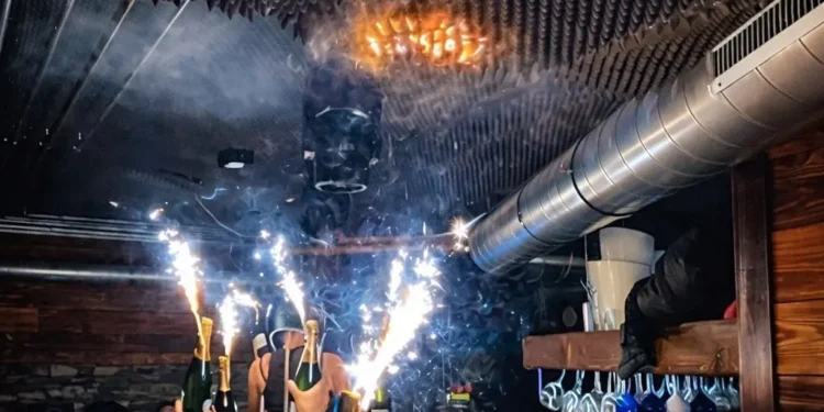 incendio-em-bar-na-suica-pode-ter-sido-causado-por-velas-em-garrafas-de-champanhe