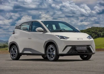 tesla-perde-lideranca-global-de-carros-eletricos-e-e-ultrapassada-pela-chinesa-byd