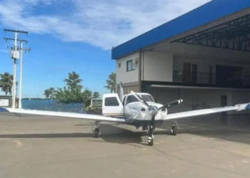homem-e-preso-apos-tentar-decolar-nu-em-aeronave-e-danificar-avioes-em-aeroporto-de-goias