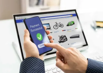 e-commerce-acelera-no-brasil-e-intensifica-disputa-entre-marketplaces