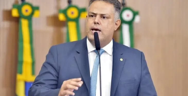 goias-sanciona-lei-que-proibe-condenados-pela-lei-maria-da-penha-em-cargos-comissionados