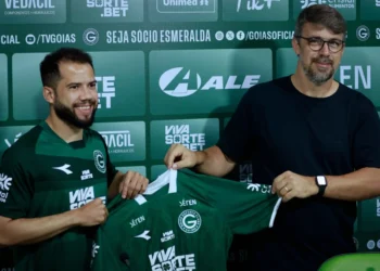 rodrigo-soares-retorna-ao-goias-para-assumir-a-lateral-com-bagagem-europeia