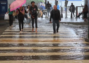 chuvas-alagam-terminal-bandeiras-e-causam-transtornos-em-goiania