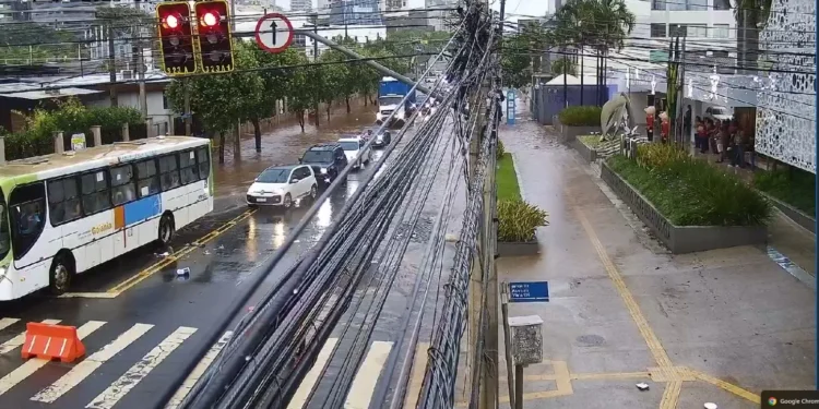 fortes-chuvas-fecham-a-marginal-botafogo-e-interdita-avenidas-em-goiania