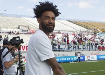 ex-volante-cristian-e-acusado-de-invasao-a-domicilio-e-ameaca-contra-ex-mulher