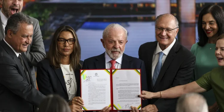 direita-parece-ter-feito-complo-para-reeleger-lula