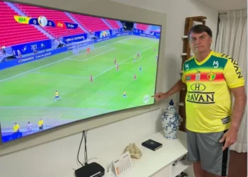 bolsonaro-pede-smart-tv-na-prisao:-direito-a-informacao-ou-privilegio?