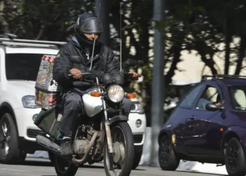 nova-regra-garante-adicional-de-periculosidade-a-trabalhadores-clt-que-usam-motocicleta