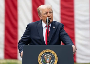 trump-considera-“opcoes-muito-fortes”-contra-o-ira-apos-repressao-em-protestos