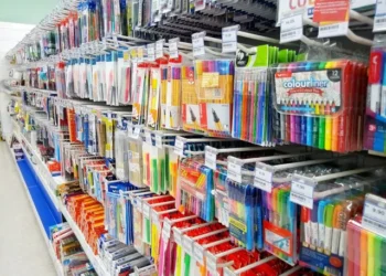 volta-as-aulas-aquece-mercado-de-papelarias-e-movimenta-bilhoes