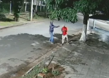 jovem-e-morto-a-tiros-em-via-publica-em-goiania;-suspeito-morre-em-confronto-com-a-rotam