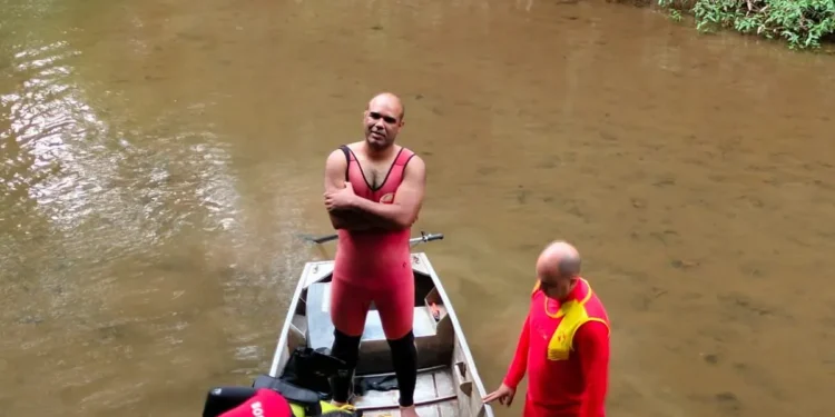 pescador-e-encontrado-com-vida-apos-24-horas-desaparecido-em-rio-de-buritinopolis