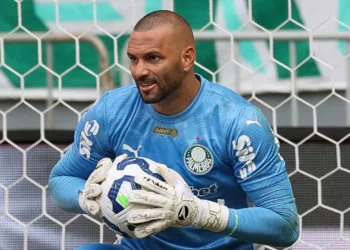 idolo-do-palmeiras,-goleiro-weverton-agora-e-do-gremio