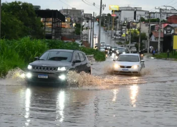 defesa-civil-emite-alerta-de-emergencia-para-risco-de-alagamentos-em-goiania